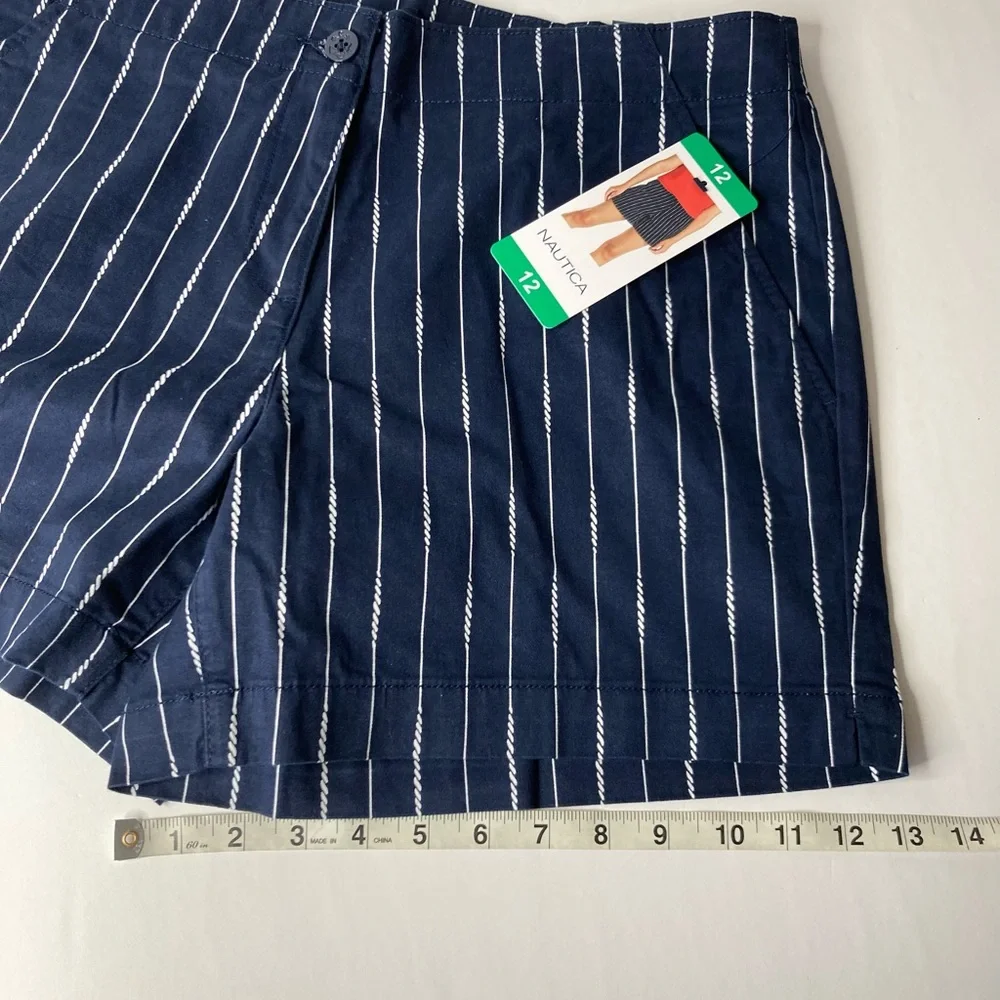 Nautica twill women’s short midrise NWT navy seas inseam 5”